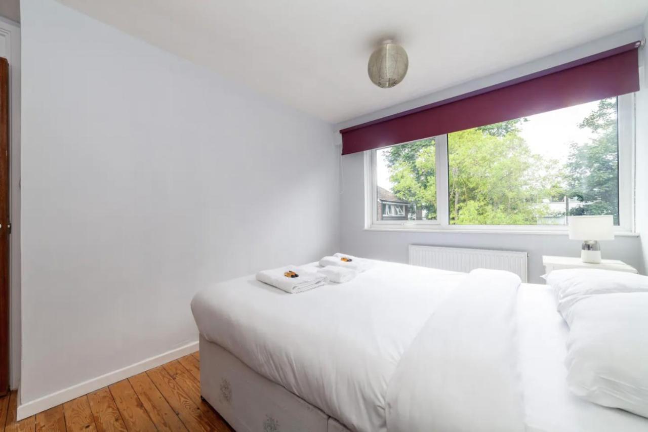 Peaceful Renovated 5bdr House Wgarden Londra
