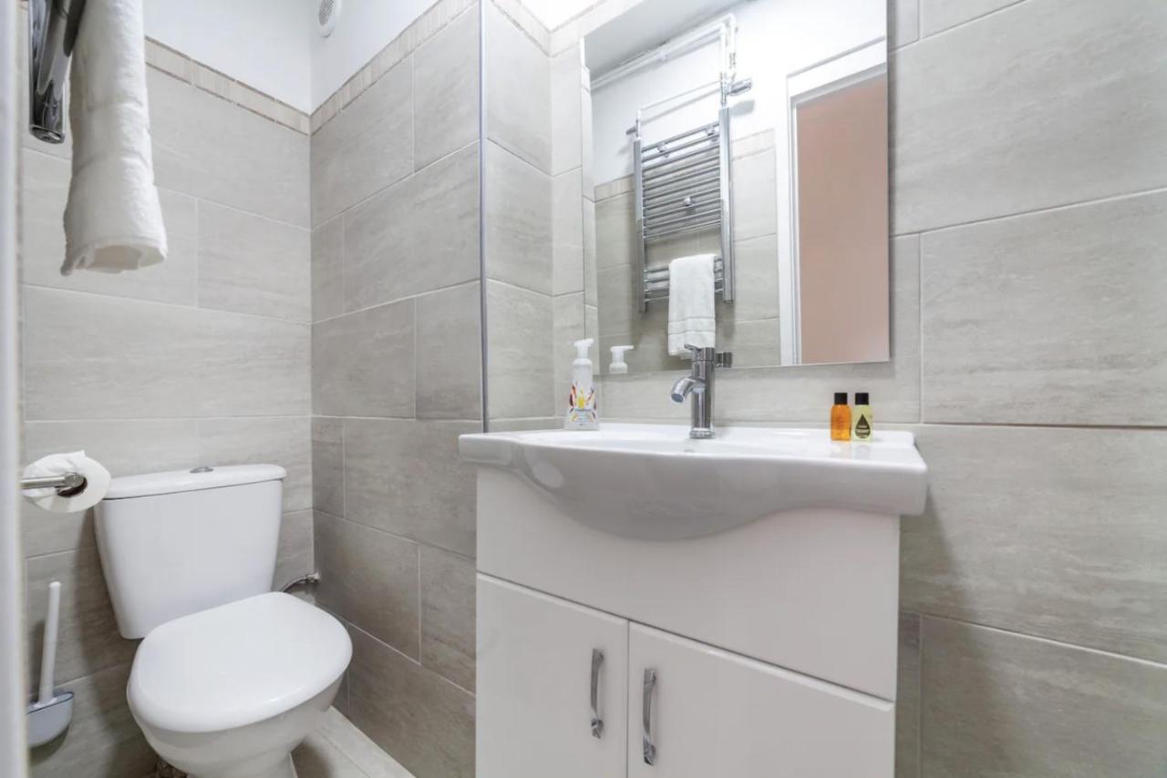 Peaceful Renovated 5bdr House Wgarden Appartamento Londra